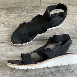 Eurosoft by Sofft black nubuck sandals size 7